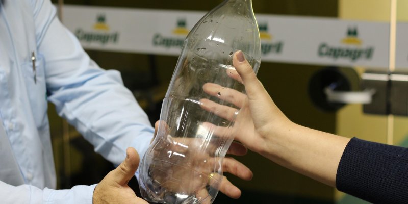 Copagril lan&ccedil;ar&aacute; campanha de coleta de garrafas pet
