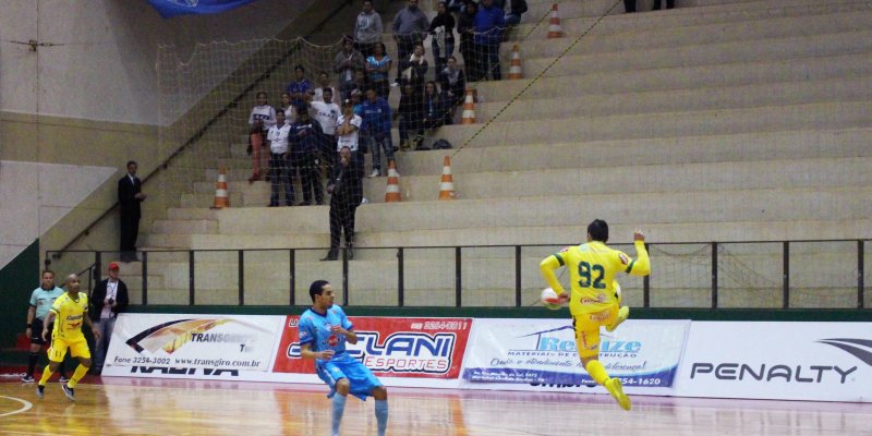 Copagril Futsal ter&aacute; 3 jogos seguidos fora de casa