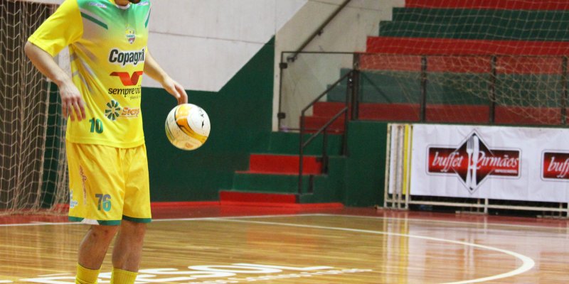 Novo contratado da Copagril Futsal j&aacute; treina em Marechal Rondon