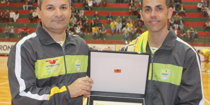 Copagril presta homenagem a Harrison Muzzi, que se despede com destino &agrave; It&aacute;lia