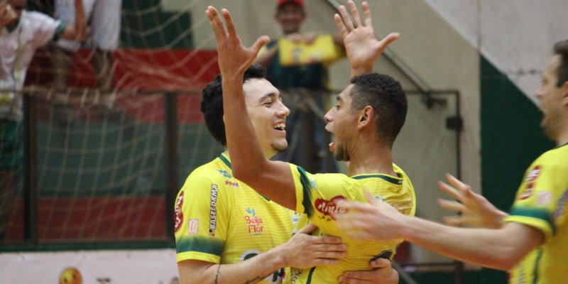 Copagril Futsal vence Paranava&iacute; e assume a lideran&ccedil;a do grupo no Paranaense