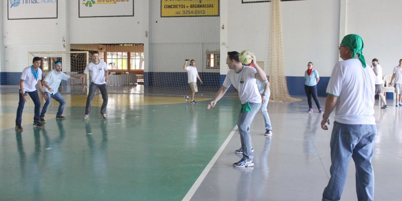Funcion&aacute;rios participam de treinamento vivencial de forma&ccedil;&atilde;o de lideran&ccedil;as