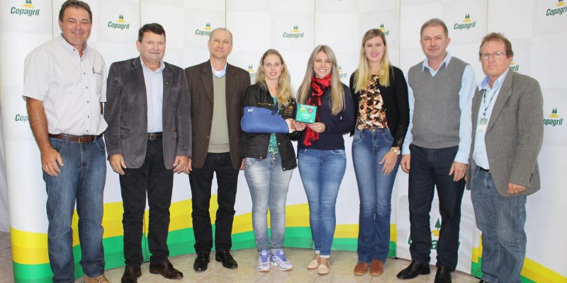 Copagril premia vencedores do Concurso de Projetos Agr&iacute;colas 2017
