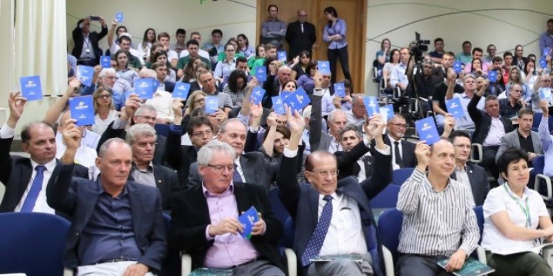Cooperativas do PR aprovam presta&ccedil;&atilde;o de contas do Sistema Ocepar