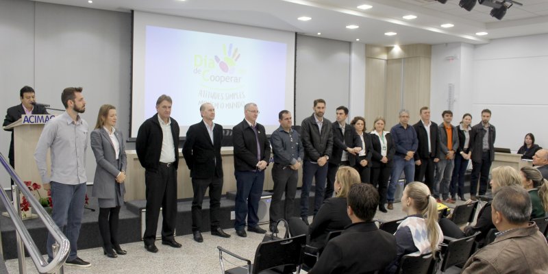Cooperativas de Marechal Rondon lan&ccedil;am campanha do Dia de Cooperar 2018