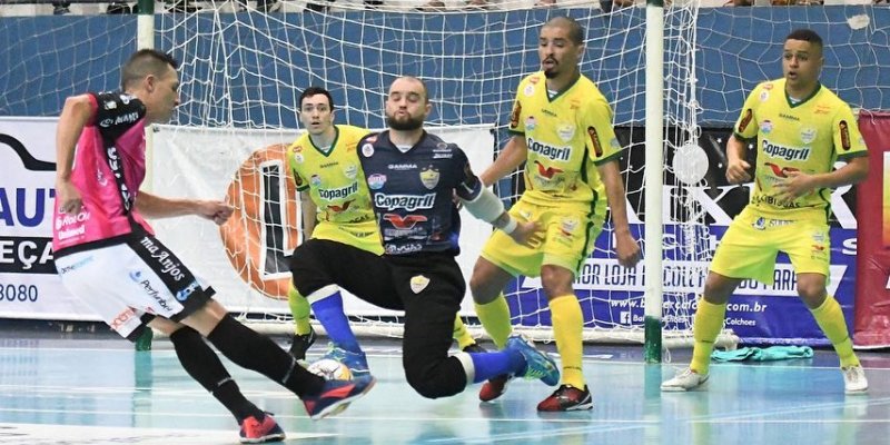 Copagril Futsal vence o Marreco e se garante na lideran&ccedil;a do Campeonato Paranaense