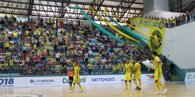 Copagril Futsal enfrenta o Cascavel com entrada gratuita para torcedores com camiseta rosa