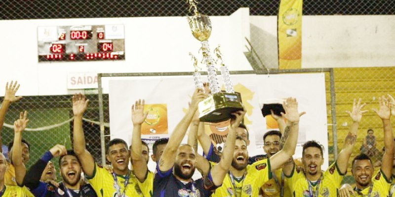 Equipe AACC Copagril &eacute; campe&atilde; invicta da 1&ordf; Copa Paranagu&aacute; de Futsal