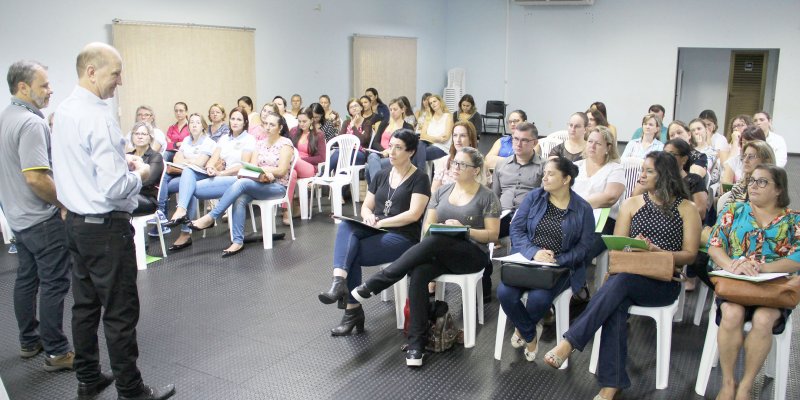 Evento de sensibiliza&ccedil;&atilde;o do Programa Cooperjovem enfoca criatividade