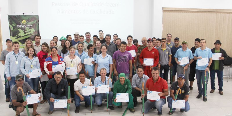 Colaboradores das f&aacute;bricas de ra&ccedil;&otilde;es da Copagril recebem certifica&ccedil;&atilde;o de Boas Pr&aacute;ticas de Fabrica&ccedil;&atilde;o
