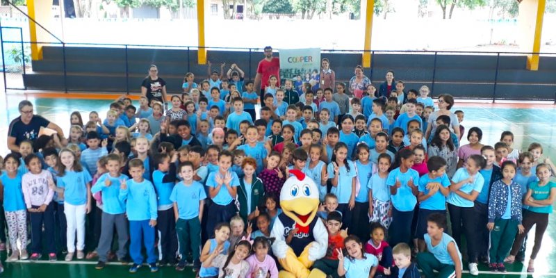 Copagril difunde o cooperativismo em escolas de sua &aacute;rea de atua&ccedil;&atilde;o
