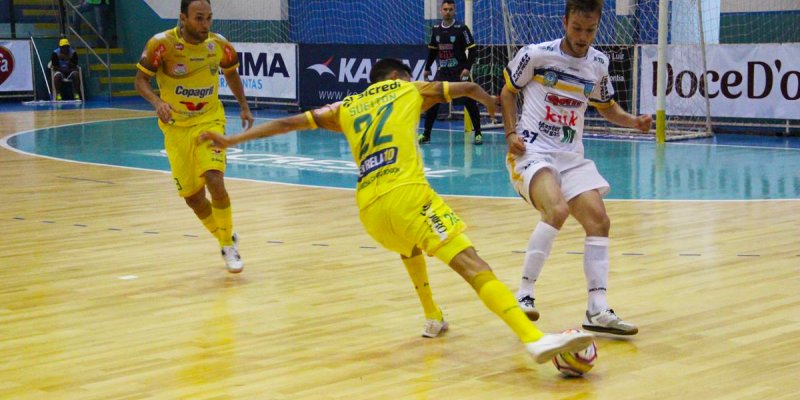 AACC Copagril goleia e alcan&ccedil;a lideran&ccedil;a do Paranaense S&eacute;rie Ouro