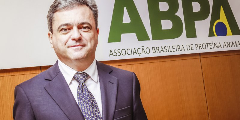 Novo presidente da ABPA fala sobre o cen&aacute;rio atual para produ&ccedil;&atilde;o de prote&iacute;na animal