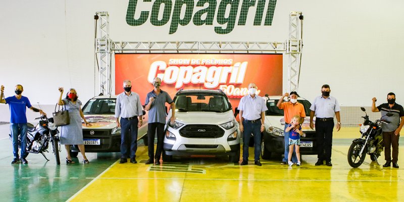Copagril entrega cinco ve&iacute;culos sorteados na campanha de 50 anos