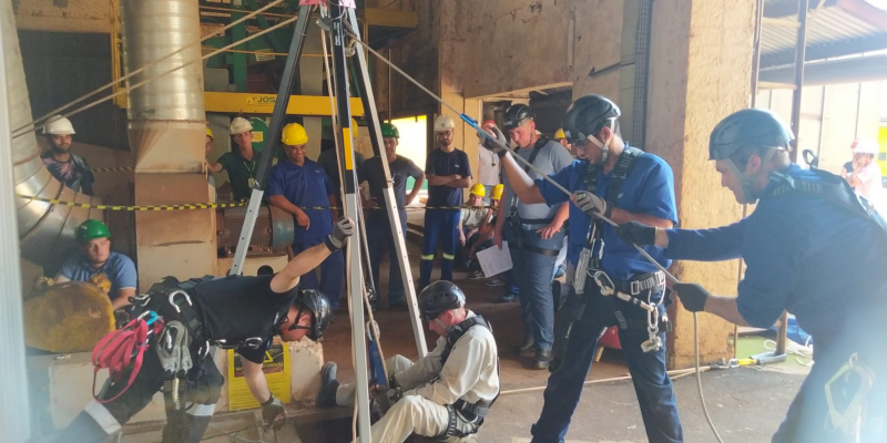 Copagril tem o primeiro Grupamento de Resgate em Altura e Espa&ccedil;o Confinado da microrregi&atilde;o