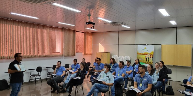 Manual de gest&atilde;o de cultura su&iacute;na &eacute; apresentado na Copagril