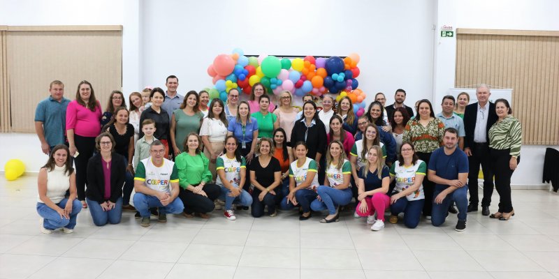 Cooperjovem: professores se reuniram para apresenta&ccedil;&atilde;o de projetos e encerramento do cronograma 2023
