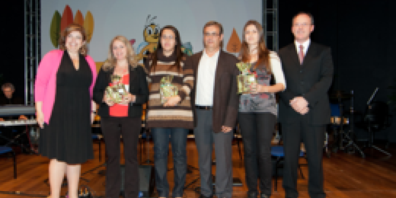 Cooperjovem: projeto da professora Marilei Balensiefer Lerner &eacute; premiado pelo Sescoop/PR            