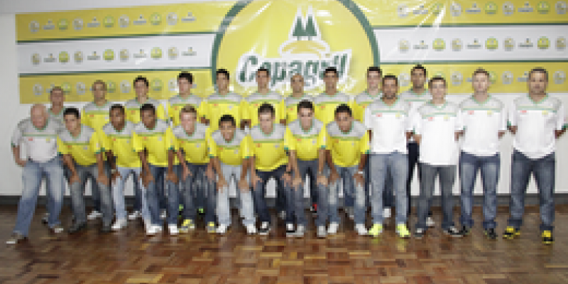 Copagril apresenta equipe do futsal para temporada 2013                               