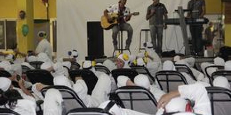 Unidade Industrial de Aves da Copagril promove apresenta&ccedil;&otilde;es musicais aos funcion&aacute;rios              