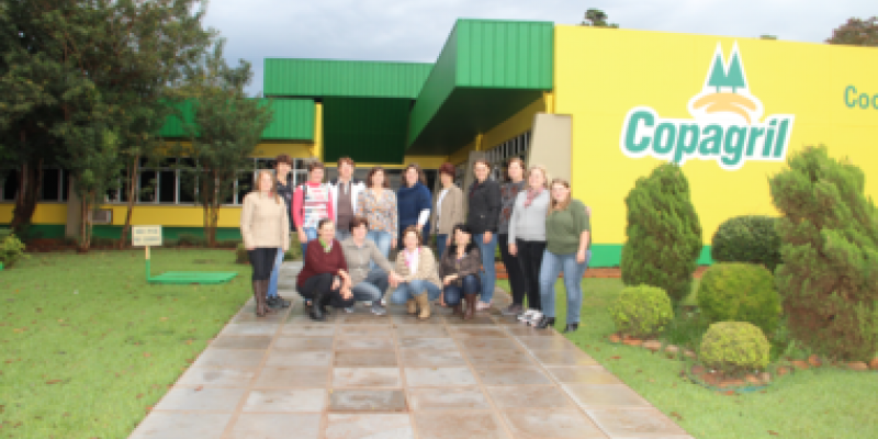 L&iacute;deres dos Comit&ecirc;s Femininos participam do Elicoop								                                