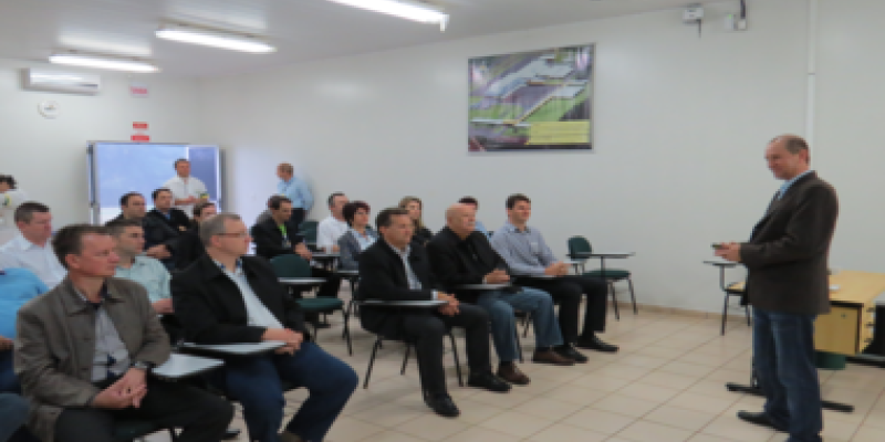 UIA recebe visita da diretoria da Acimacar                              
