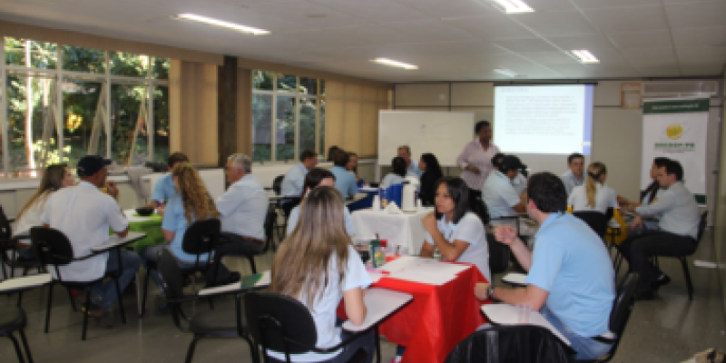 Funcion&aacute;rios participam de curso "Resili&ecirc;ncia &ndash; Adapta&ccedil;&atilde;o &agrave; Mudan&ccedil;a"                          