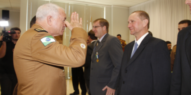 Diretor-presidente da Copagril recebe &ldquo;Medalha M&eacute;rito da Fronteira&rdquo;