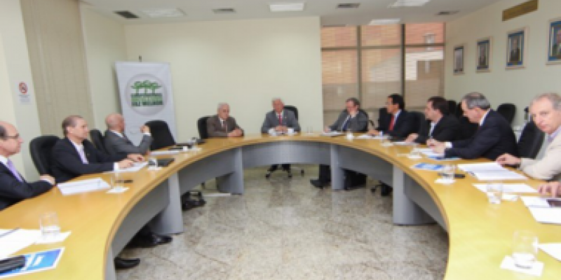 Chefe da Casa Civil do Paran&aacute; participa de reuni&atilde;o da diretoria da Ocepar