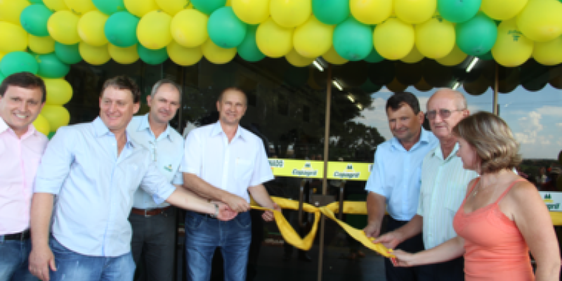 Copagril inaugura novas instala&ccedil;&otilde;es na unidade de Entre Rios do Oeste