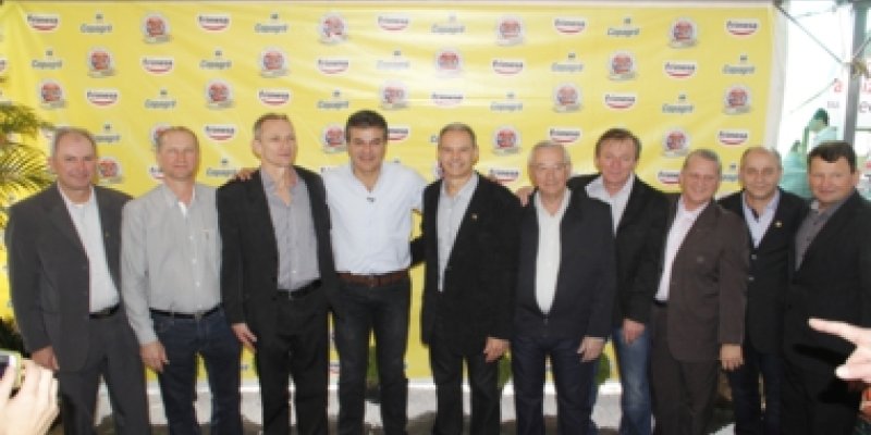  Governador do Paran&aacute; e comitiva visitam estandes da Copagril na Expo Rondon
