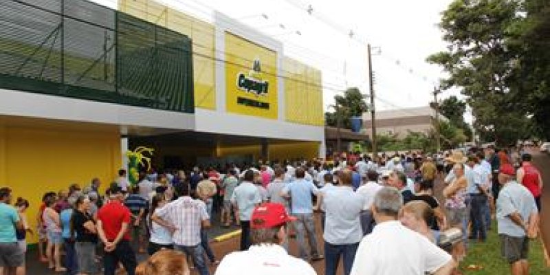 Copagril inaugura loja agropecu&aacute;ria e supermercado em Novo Sarandi