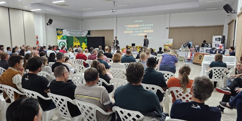 Apresenta&ccedil;&atilde;o dos Mentalistas marca encerramento da Sipat Copagril 2024